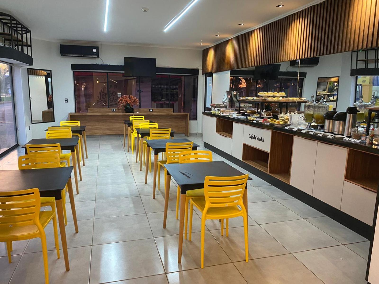 Hotel Avenida Plaza Querencia  Екстериор снимка